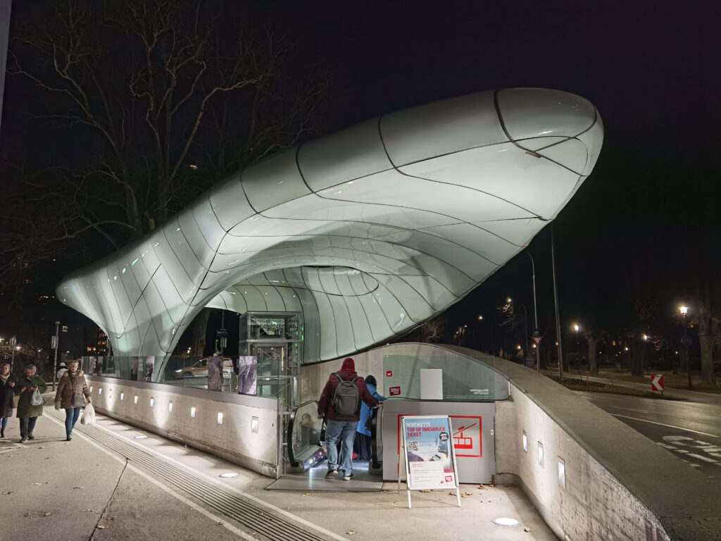 Hungerburgbahn Station Altstadt